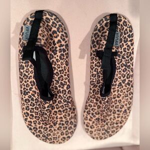 Women's Leopard Print Slippers